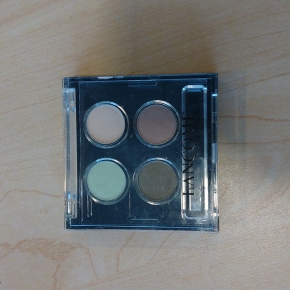 Lancome Eyeshadow Kit - Picture 2 of 3